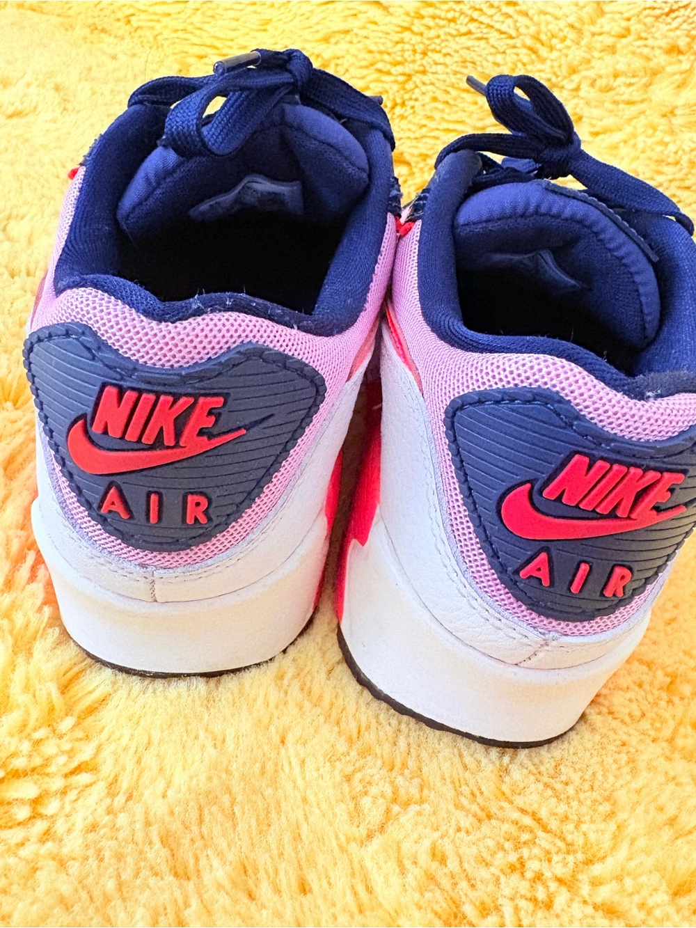 Nike Navy & Pink Air Max Trainers - Picture 4 of 6